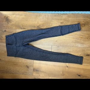 Heathered dark grey lululemon leggings